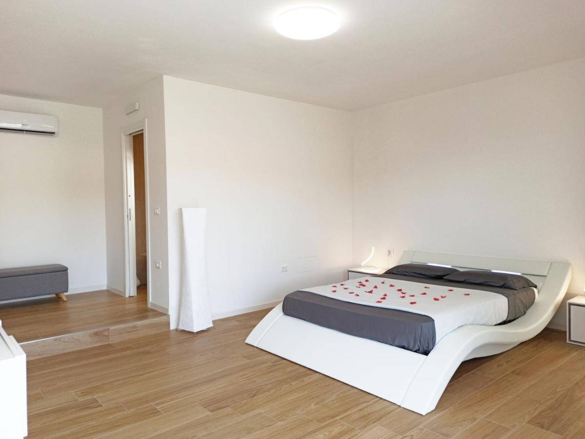 Guest House - La Bella Vita โอโรเซย ภายนอก รูปภาพ