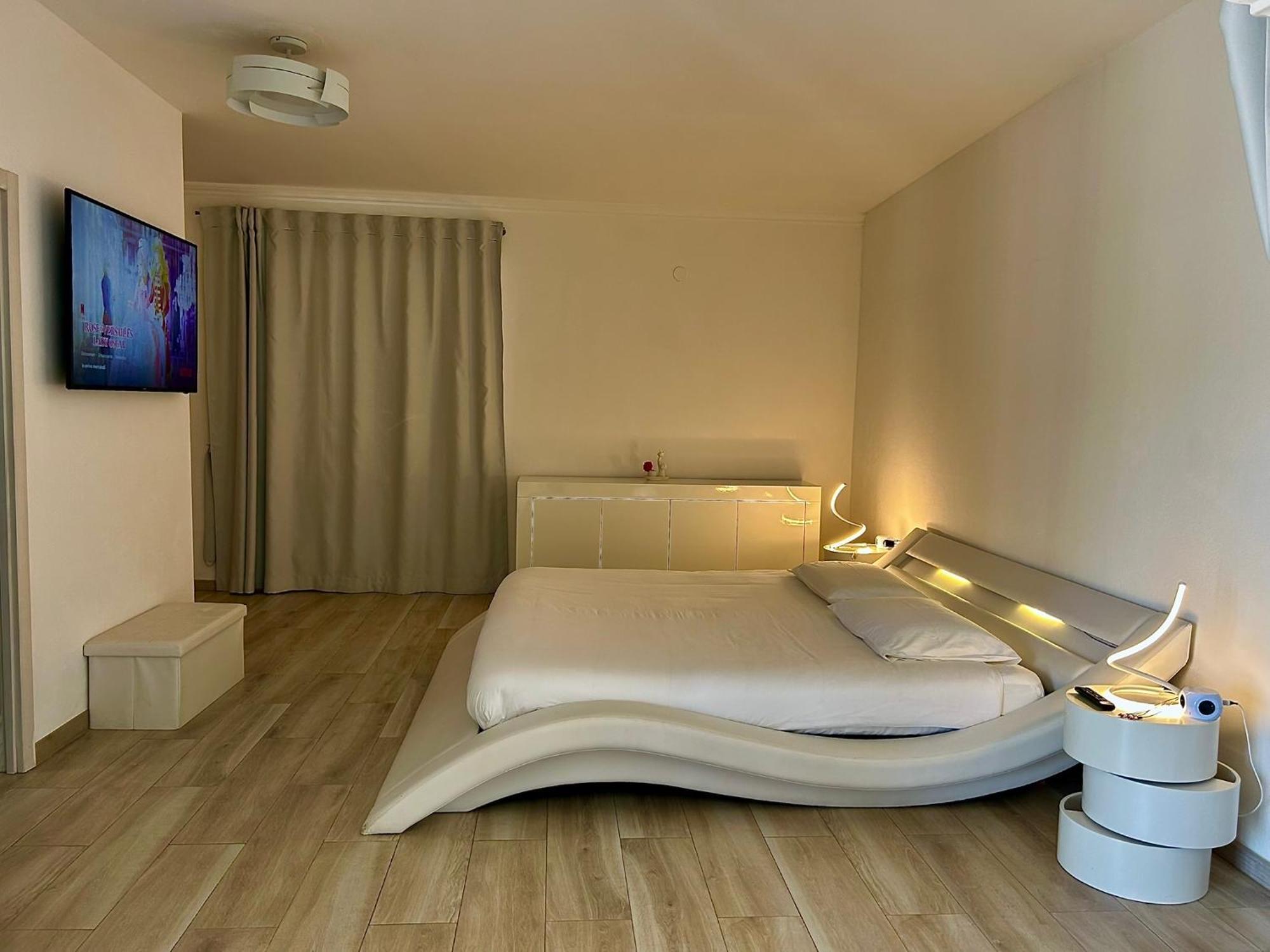 Guest House - La Bella Vita โอโรเซย ภายนอก รูปภาพ