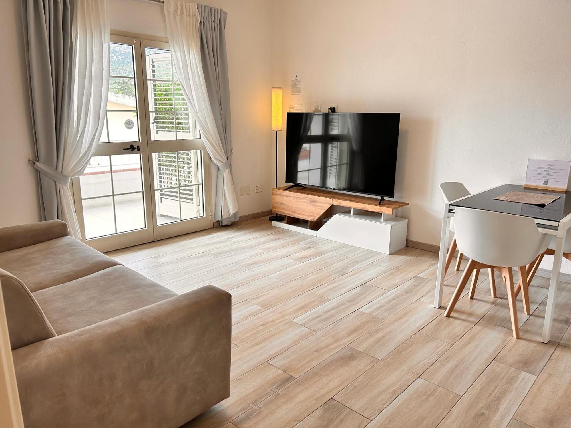 Guest House - La Bella Vita โอโรเซย ภายนอก รูปภาพ